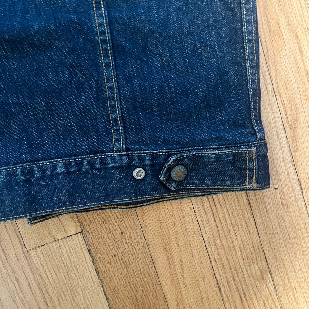 Levi's Classic Blue Denim Collarless Jacket with Tan Stitching - Picture 12 of 13